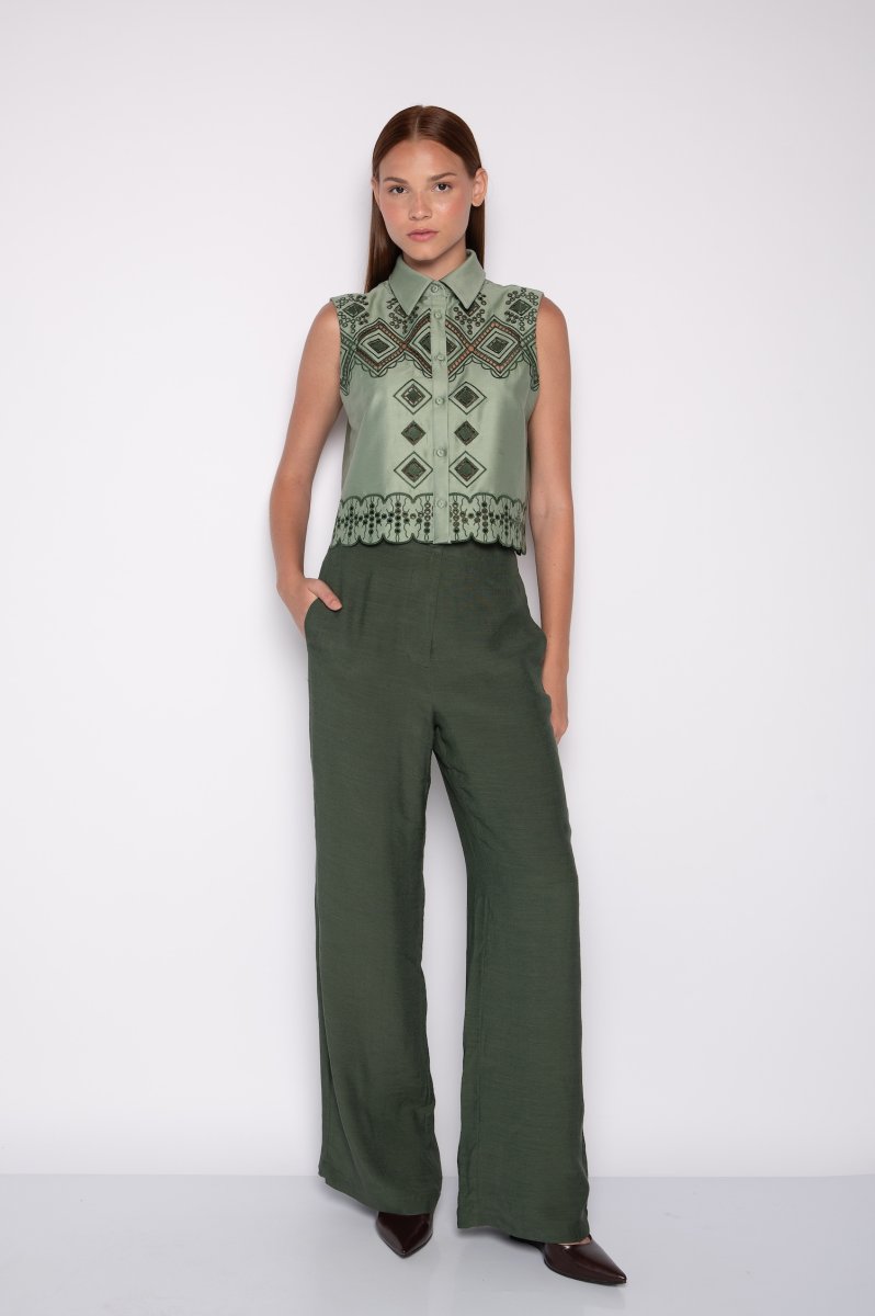 Camisa Cropped Bordada Verde Claro – Kelly - Image 4