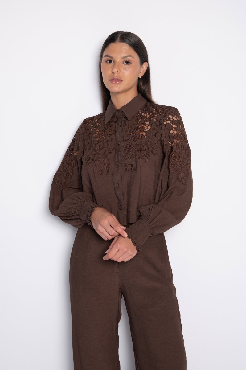 Camisa Cropped Bordada Com Manga Bufante Marron – Zilma - Image 6