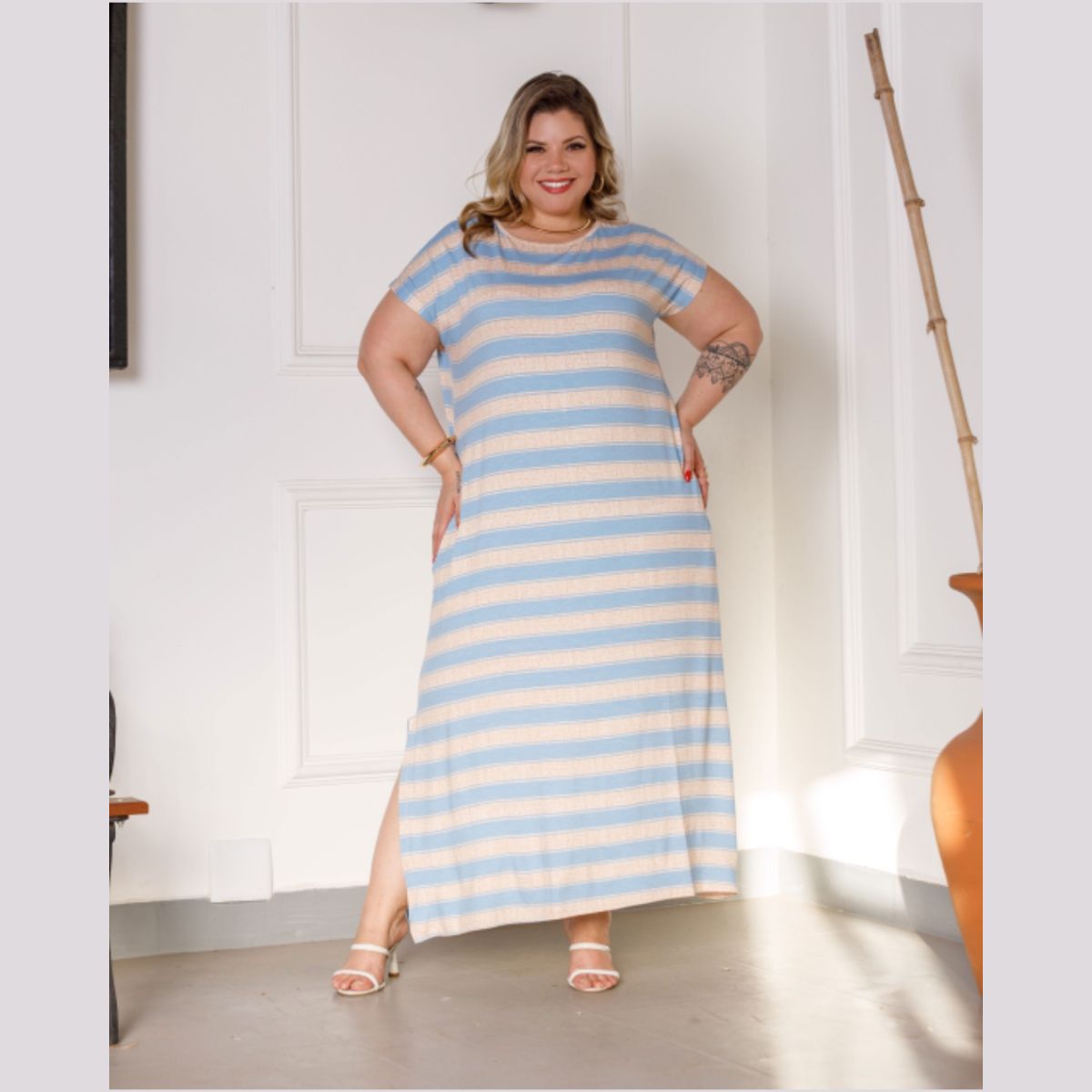 Vestido Mel Longo Manga Curta Fenda Lateral Plus Size 35039 - Image 3
