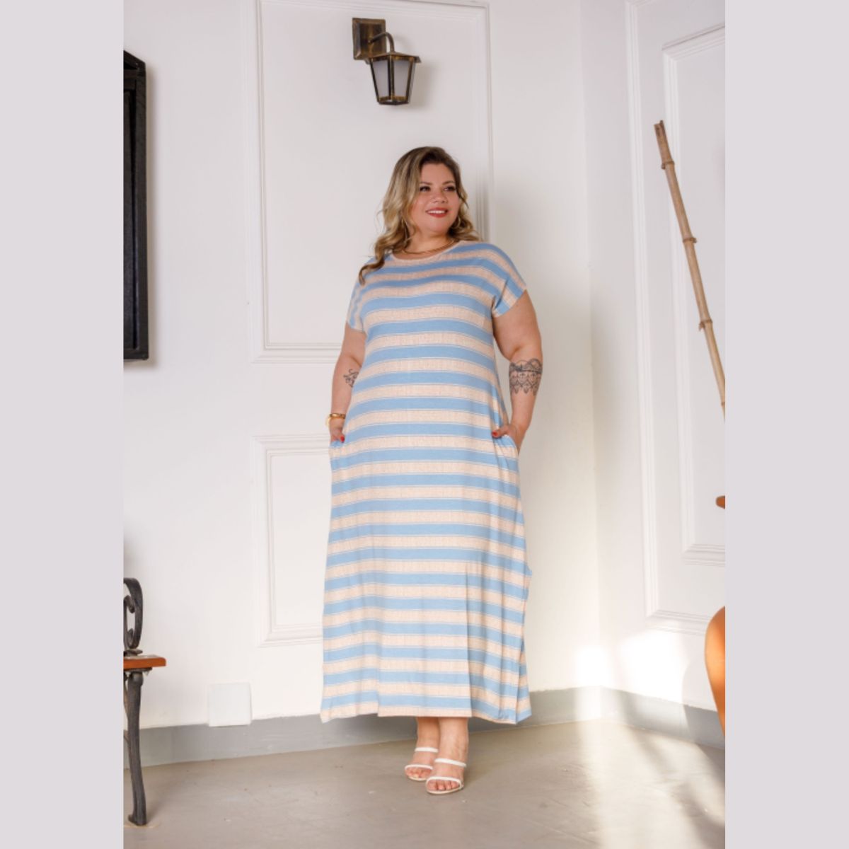 Vestido Mel Longo Manga Curta Fenda Lateral Plus Size 35039 - Image 2