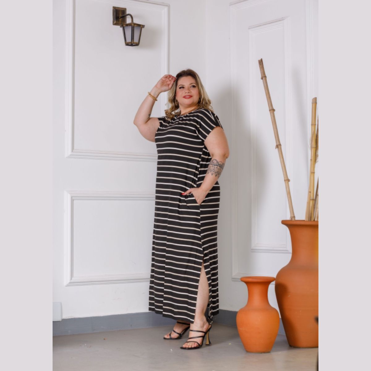 Vestido Mel Longo Manga Curta Fenda Lateral Plus Size 35039 - Image 6