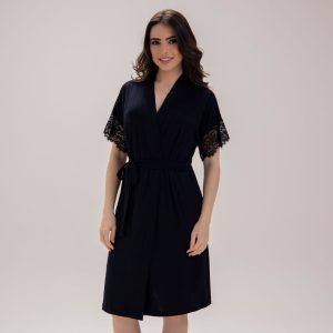 Robe com mangas e renda