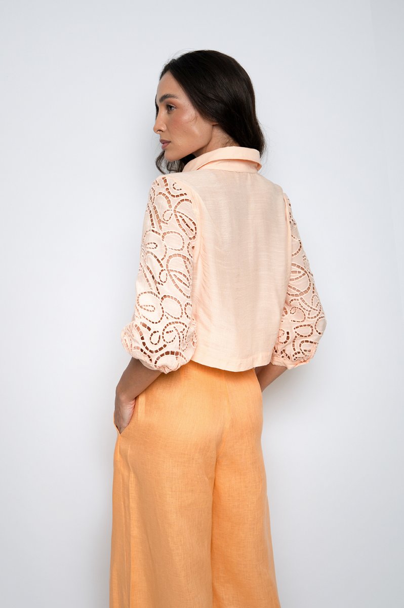 Camisa Cropped Bordada Salmon – Gaby - Image 5