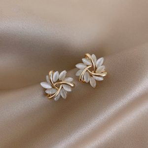 Circle earrings with gold opal petals