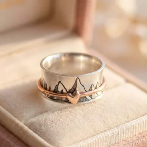 Vintage Mountain Heart Spinner Ring