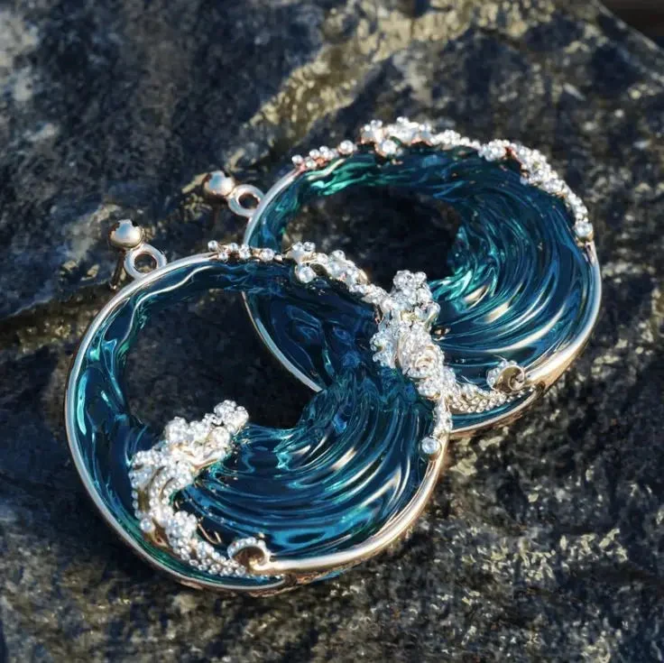 Vintage Round Ocean - Image 2