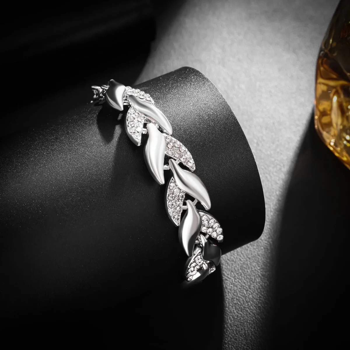Vintage Silver Leaf Linkl